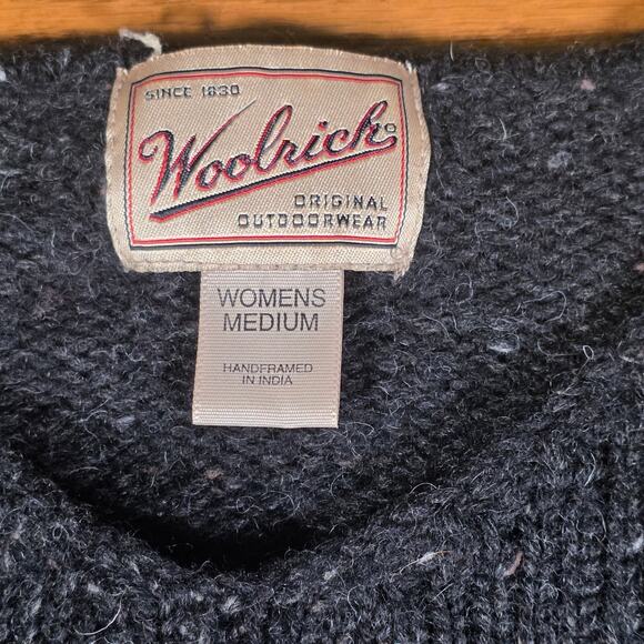 Woolrich Vintage Black V-Neck Sweater 100% Wool Women’s M Relaxed Fit - Picture 3 of 7